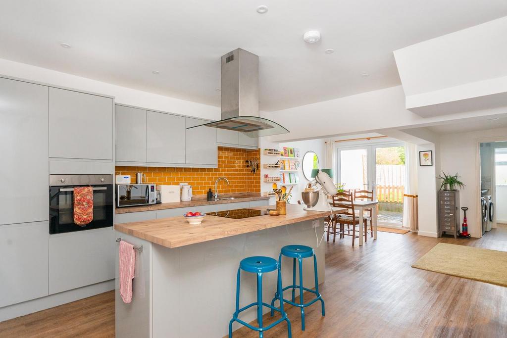 2 W0 SEN - Kitchen Diner E.jpg