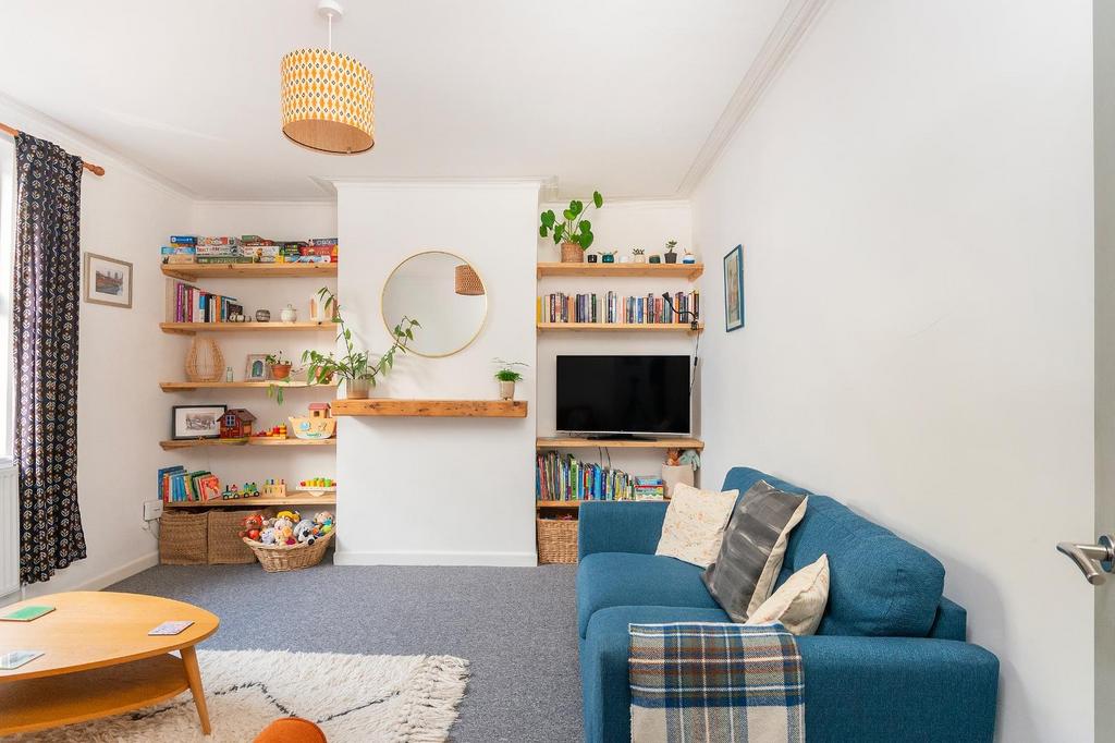 2 W0 SEN - Living Room E.jpg