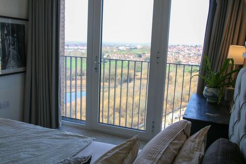 2 bedroom flat for sale, Moorhen Drive, Hawfinch House, NW9