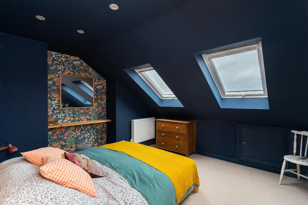 0 C6 RGK - Bedroom M.jpg