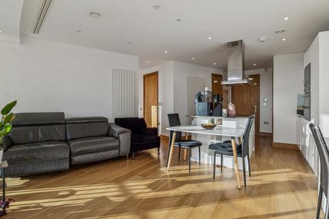 2 bedroom apartment for sale, Crossharbour Plaza, London, E14