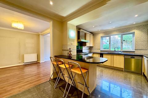 5 bedroom detached house for sale, Hartland Drive, Edgware, HA8
