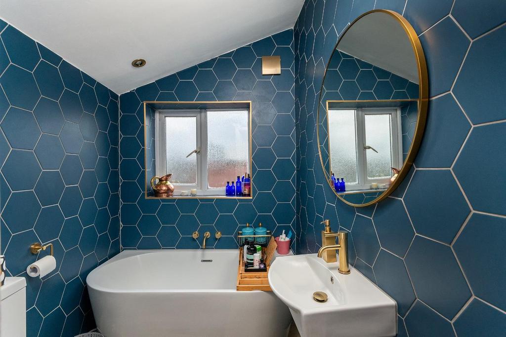 9 N6 SDD - Bathroom C.jpg