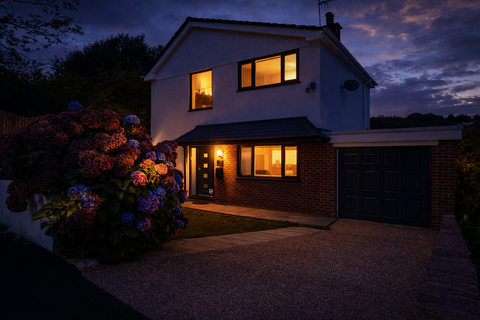3 bedroom detached house for sale - Southerndown Avenue, Swansea SA3