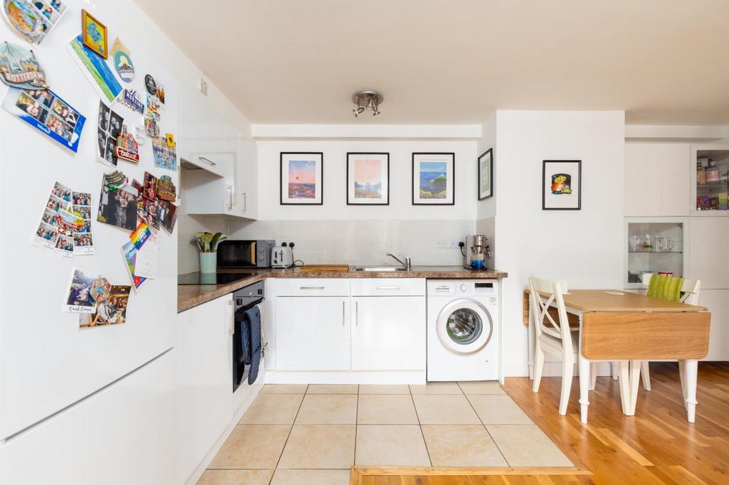 Apartment in Bristol - More