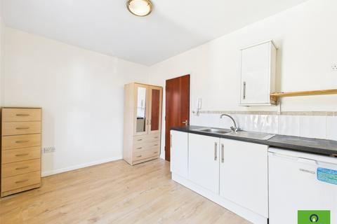 1 bedroom flat to rent, Eastern Road, Romford RM1
