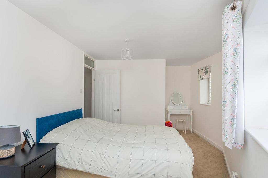 8 G4 ASEV - Bedroom A.jpg
