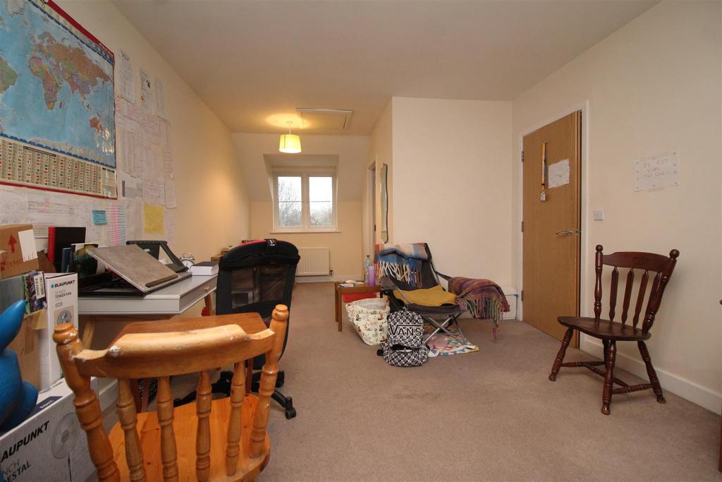 Bedroom 1 .JPG