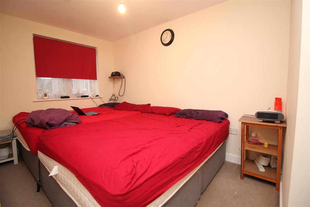 Bedroom 2 .JPG