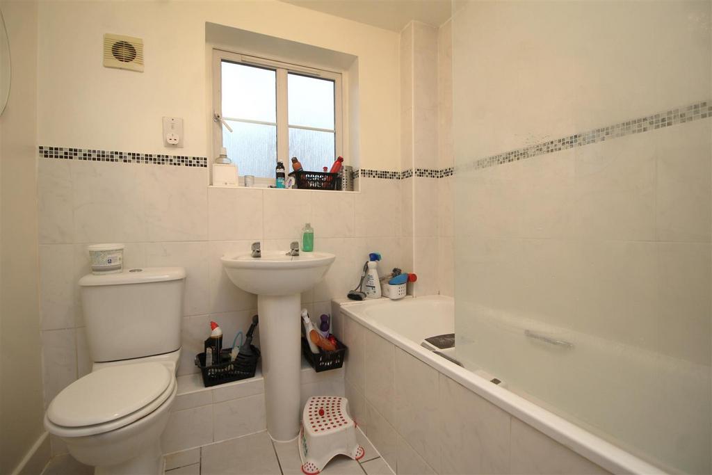 Bathroom .JPG