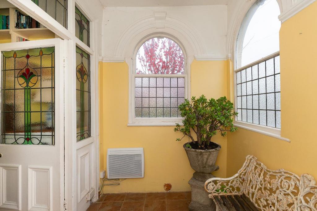 1 V6 WCM - Porch A.jpg