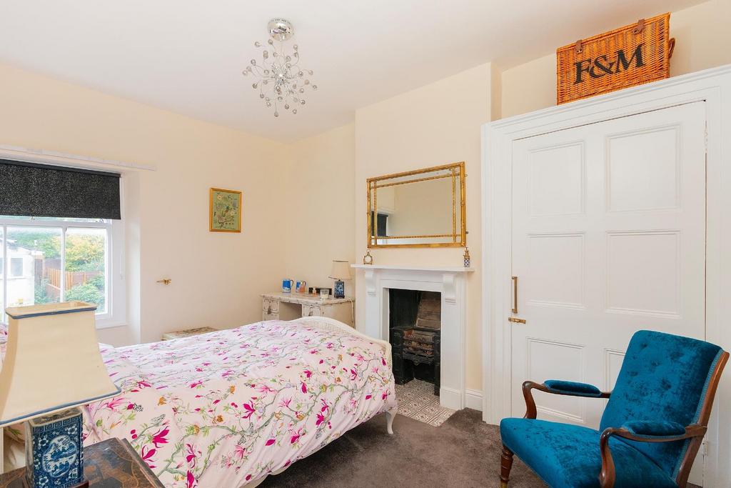 1 V6 WCM - Bedroom K.jpg