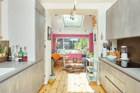 3 bedroom terraced house for sale, Foxcote Road, Ashton