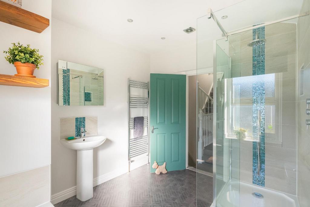 3 B4 RSV - Bathroom A.jpg