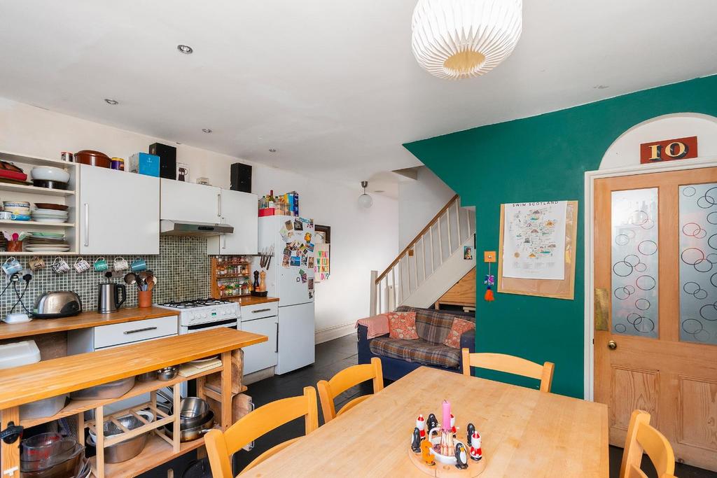 1 B0 RMR - Kitchen Diner D.jpg