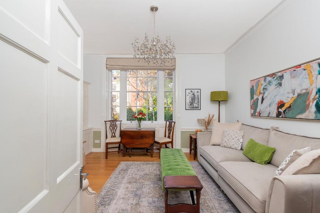 0 T4 CDHS - Living Room G.jpg