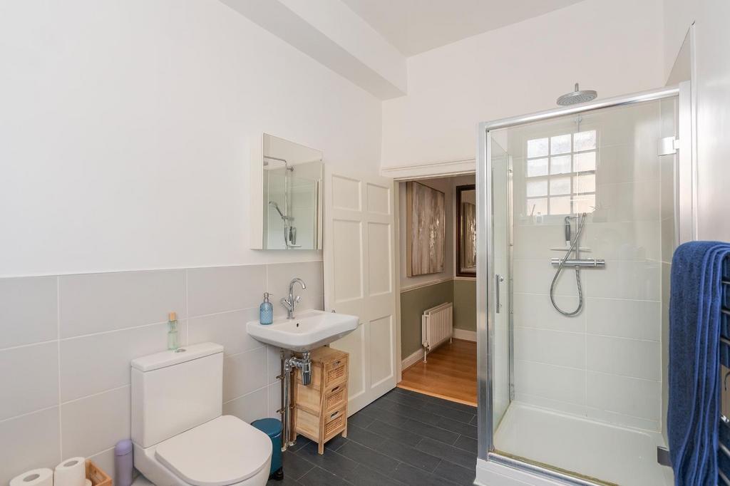 0 T4 CDHS - Bathroom A.jpg