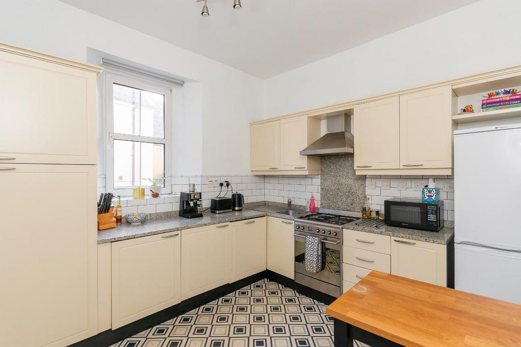 0 T4 CDHS - Kitchen C.jpg