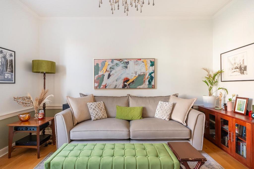 0 T4 CDHS - Living Room D.jpg