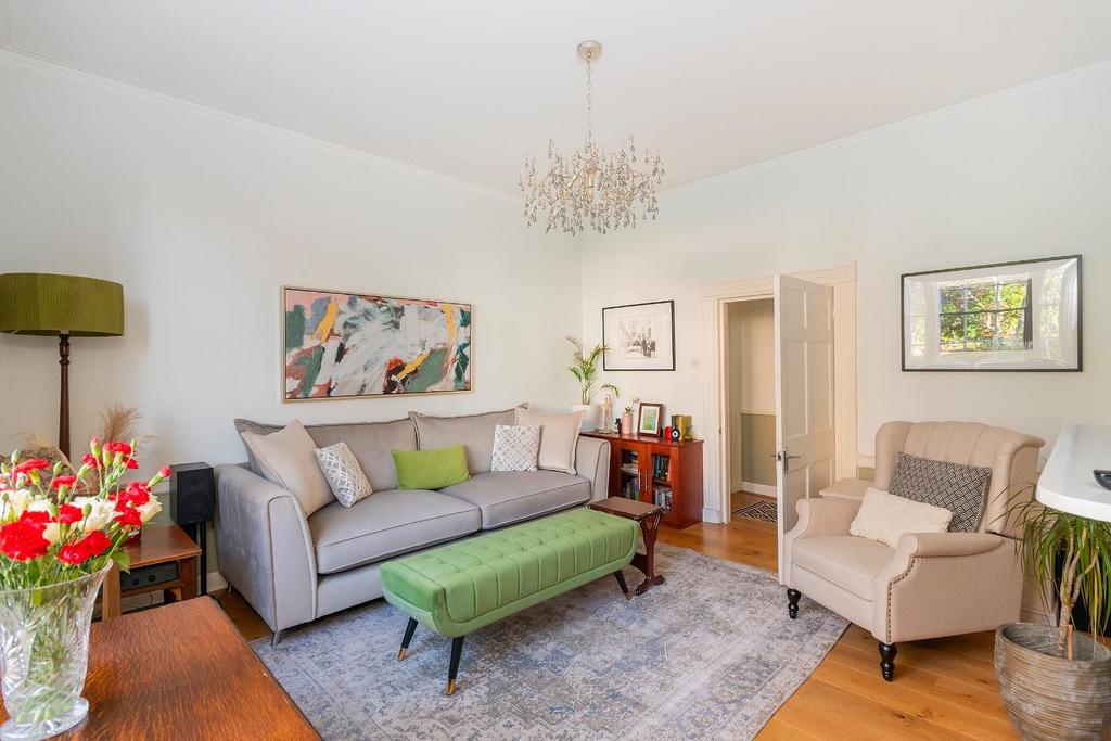 0 T4 CDHS - Living Room C.jpg
