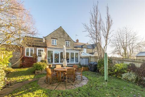 3 bedroom end of terrace house for sale, Orchard Place, Upper Heyford
