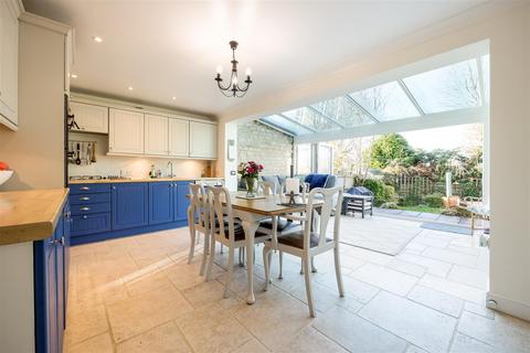 3 bedroom end of terrace house for sale, Orchard Place, Upper Heyford