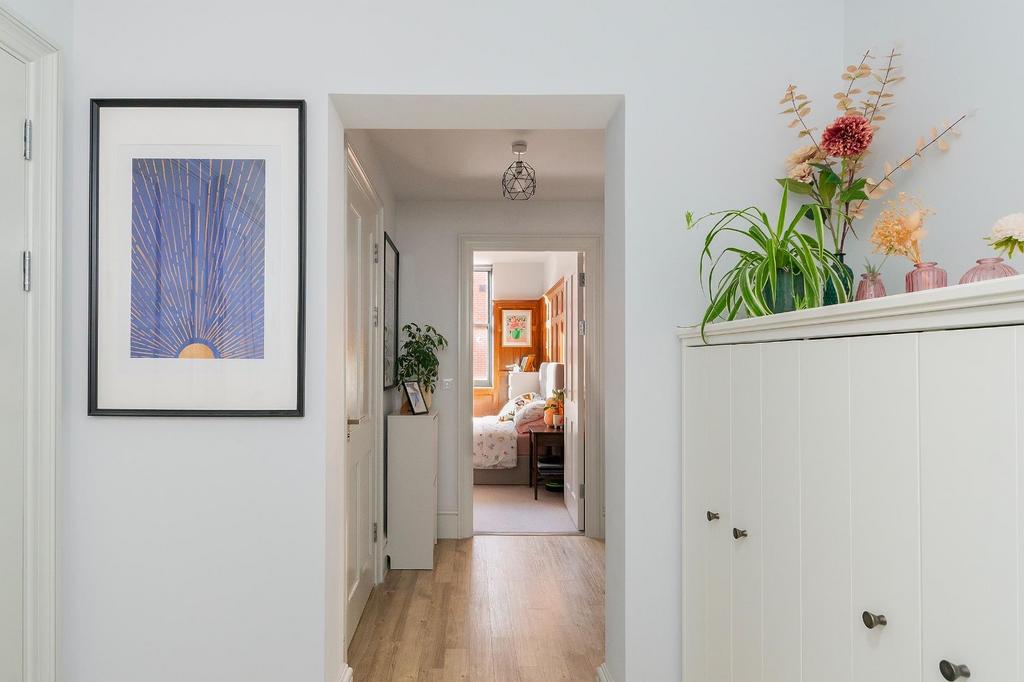 2 R0 HBR - Hallway E.jpg