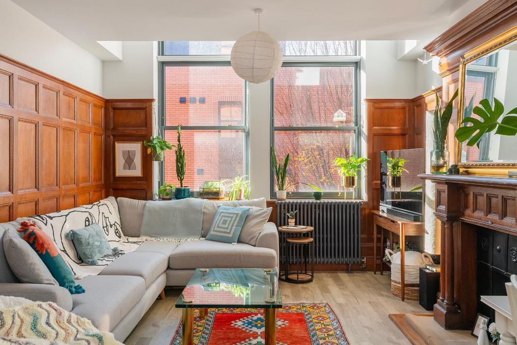 2 R0 HBR - Living Room H.jpg