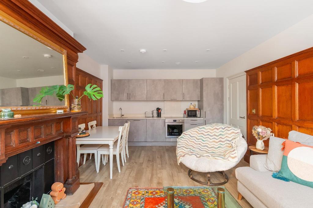 2 R0 HBR - Living Room F.jpg