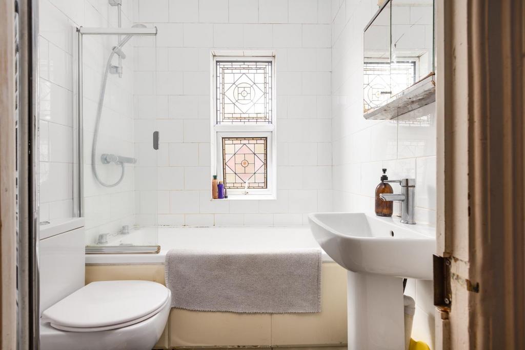 55 talbot bathroom-1.jpg