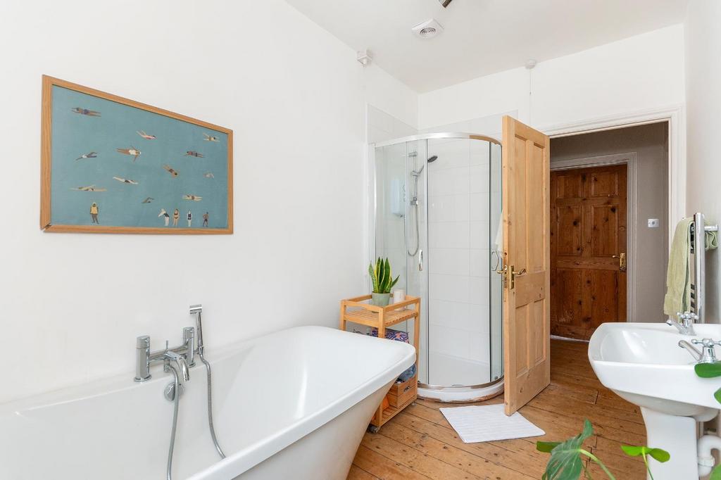 0 S6 RBN - Bathroom A.jpg