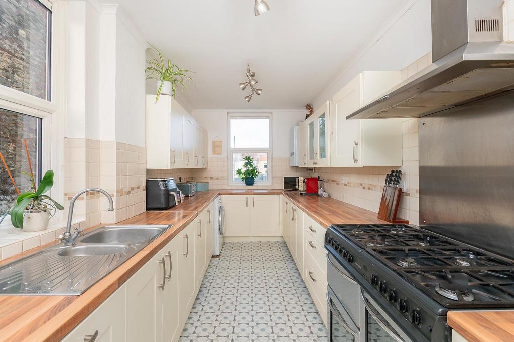 3 L7 CRSA - Kitchen B.jpg