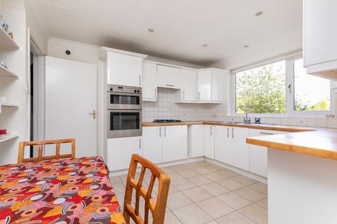 4 bedroom detached house for sale, Olivers Battery Road North, Winchester, SO22