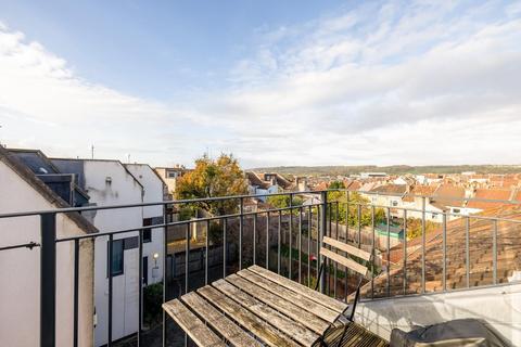 undefined, Chessel Street, Bedminster
