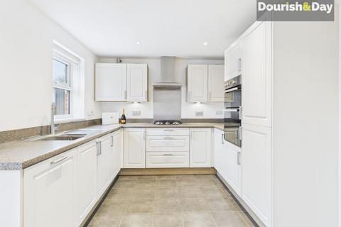 3 bedroom semi-detached house to rent, St. Georges Parkway, Stafford ST16