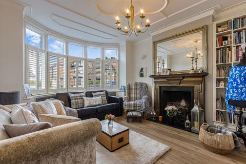 4 bedroom semi-detached house for sale, Southfield Park, Harrow, HA2