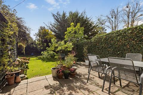 4 bedroom semi-detached house for sale, Southfield Park, Harrow, HA2