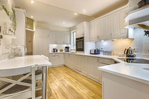 4 bedroom semi-detached house for sale, Southfield Park, Harrow, HA2