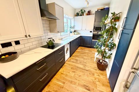 4 bedroom semi-detached house for sale, Lodore Gardens, London NW9