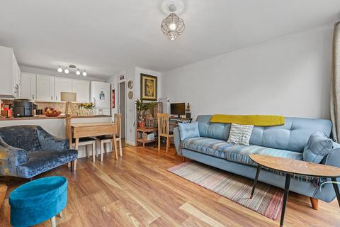 1 bedroom flat for sale, Victoria Road, Ruislip, HA4