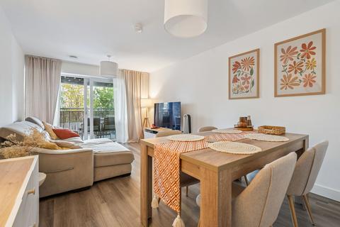2 bedroom apartment for sale, Bourne Court, South Ruislip, HA4