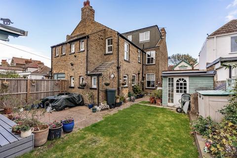 5 bedroom semi-detached house for sale, Selsea Avenue, Herne Bay