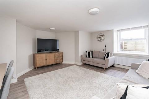 2 bedroom ground floor flat for sale, Richmond Street, Herne Bay