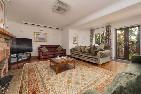 undefined, Wotton Court, St. Nicholas At Wade, Birchington