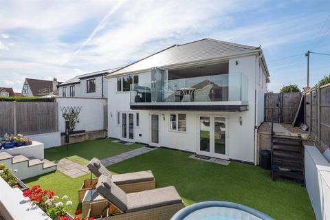 4 bedroom detached house for sale, The Broadway, Herne Bay