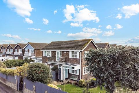 4 bedroom detached house for sale, Reculver Drive, Herne Bay