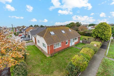 4 bedroom detached bungalow for sale, Lonsdale Avenue, Margate