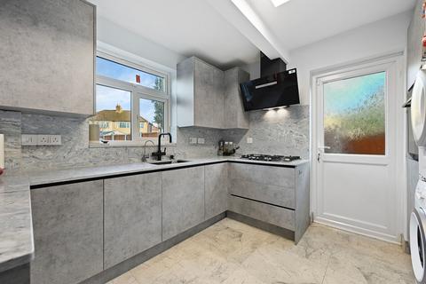 2 bedroom flat for sale, Ivy Close, Harrow, HA2