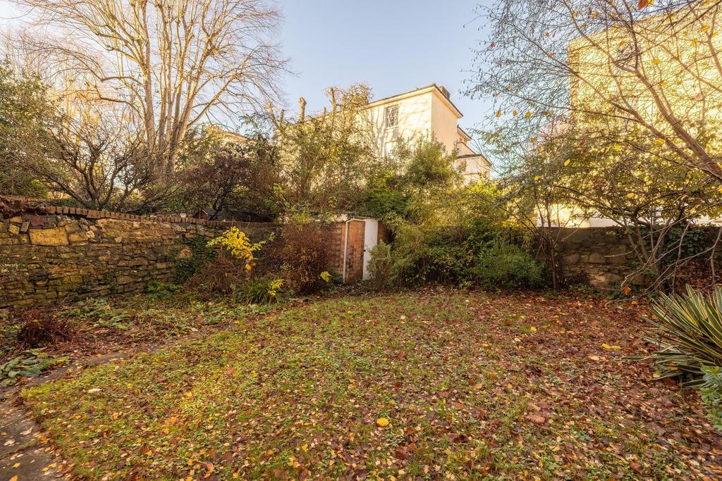 CHAR0086-HDR.jpg