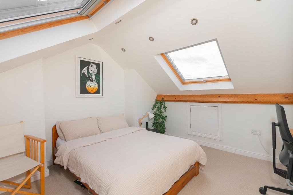 3 C9 RBN - Bedroom J.jpg